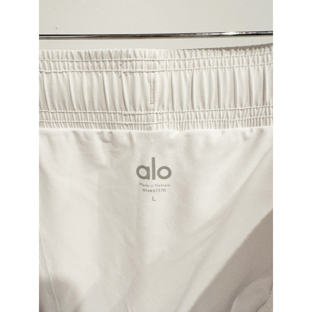Alo Yoga Men's 7" Unity 2-In-1 Short in White Size Large - Picture 14 of 16